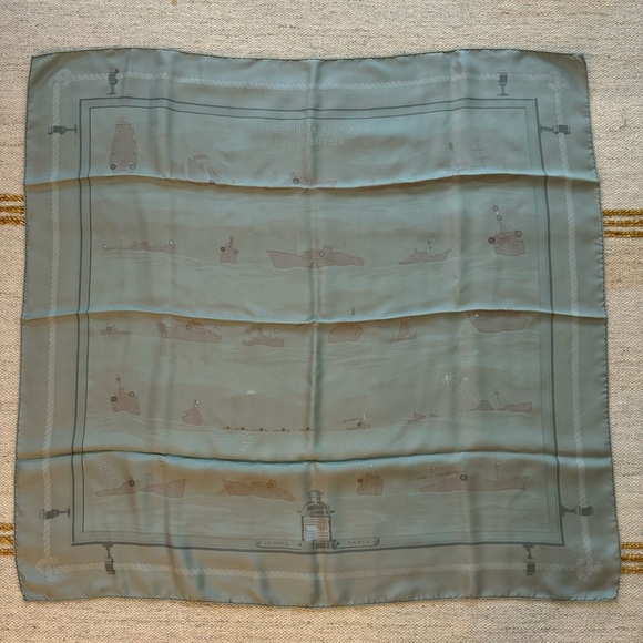 New with tags Hermes Limited Edition Silk Wash Scarf - Picture 1 of 9
